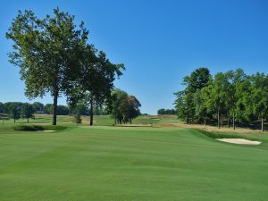 Moraine 13th Approach